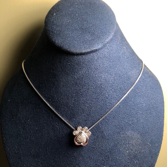 Dog Paw Print Heart necklace - Picture 2 of 5